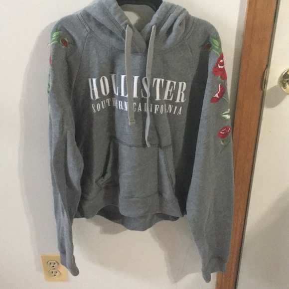 hollister cropped hoodie